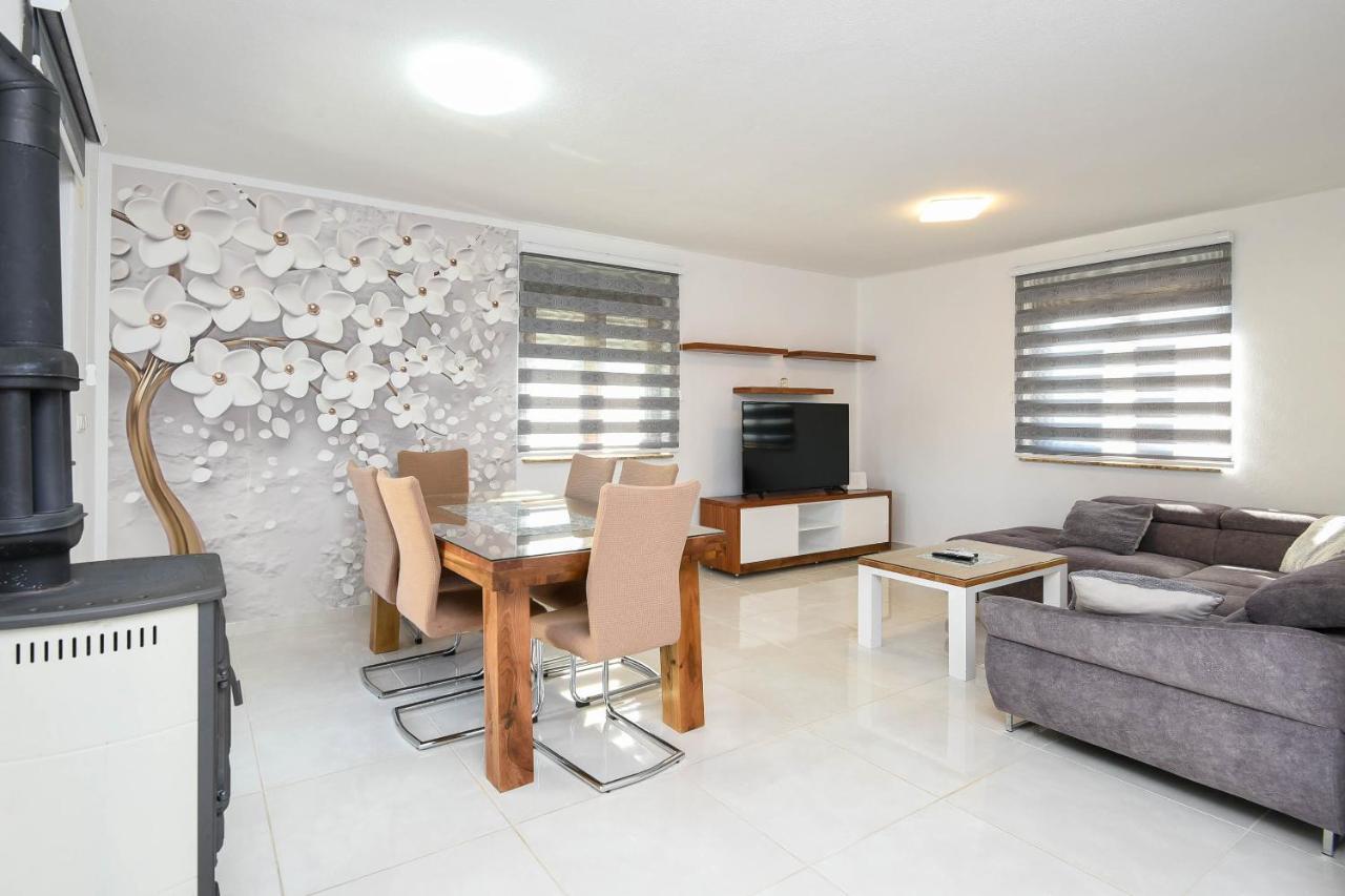 Lidija Apartmani 오레비츠 외부 사진